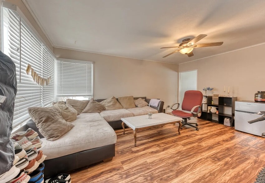 Building Photo - 69 Lynwood Dr