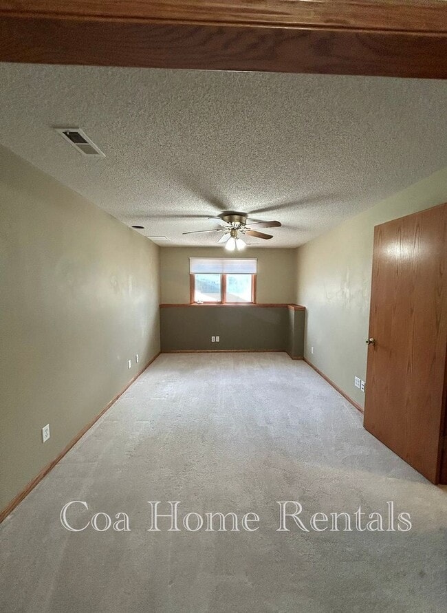 Building Photo - Beautiful Andover Property