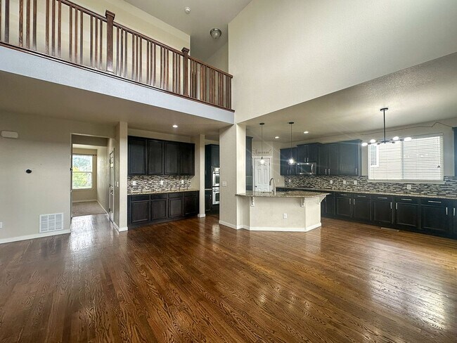 Building Photo - This 4bd home is waiting for you!