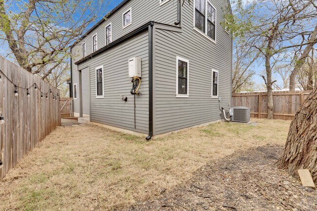 Building Photo - 4631 Marlo Dr