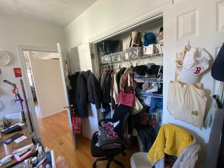 Building Photo - 58 Mansfield St