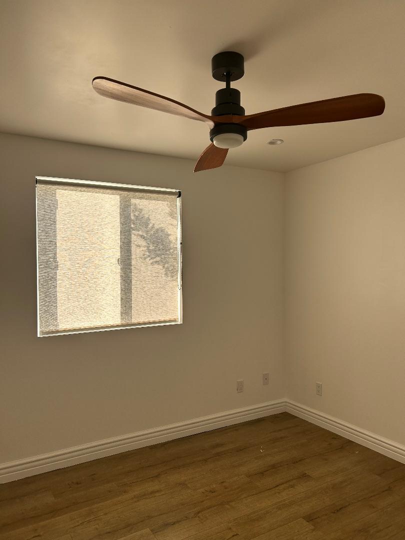 Building Photo - 10224 La Reina Ave