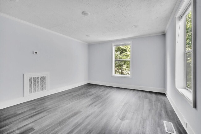 Building Photo - Updated 2-Bedroom Mill Home in Anderson, S...