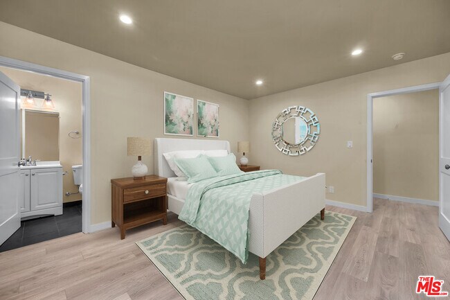 Building Photo - 5324 Weatherford Dr