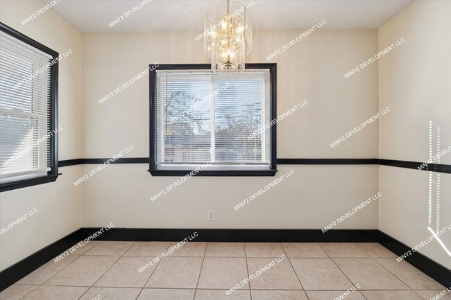 Building Photo - 22618 Maxine St