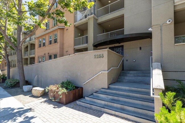 Primary Photo - Parc Crossing 1 Bed 1 Bath Unit in Mountai...