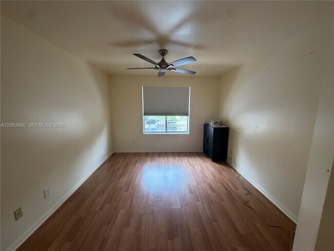 Building Photo - 1012 Coral Club Dr