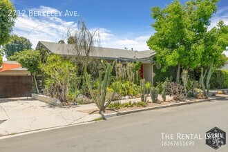 Building Photo - Hidden Away Silver Lake One Year Rental! |...