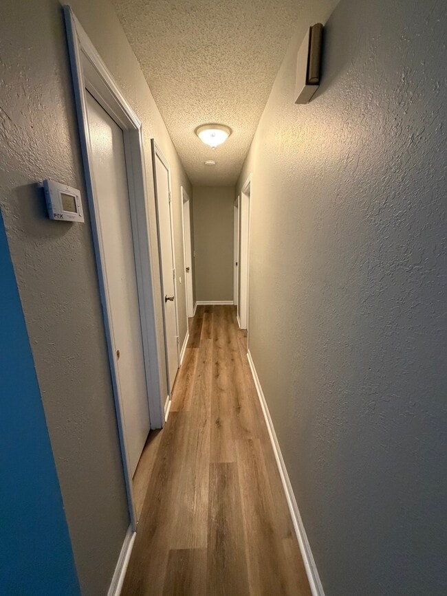 Building Photo - 1428 Grandview Dr