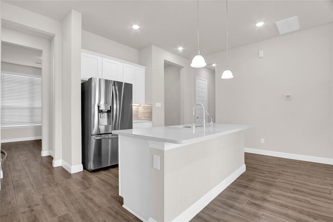 Building Photo - 6019 Marsh Lk Ct