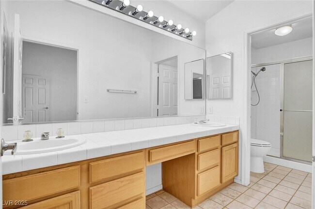 Building Photo - 9740 Bootstrap