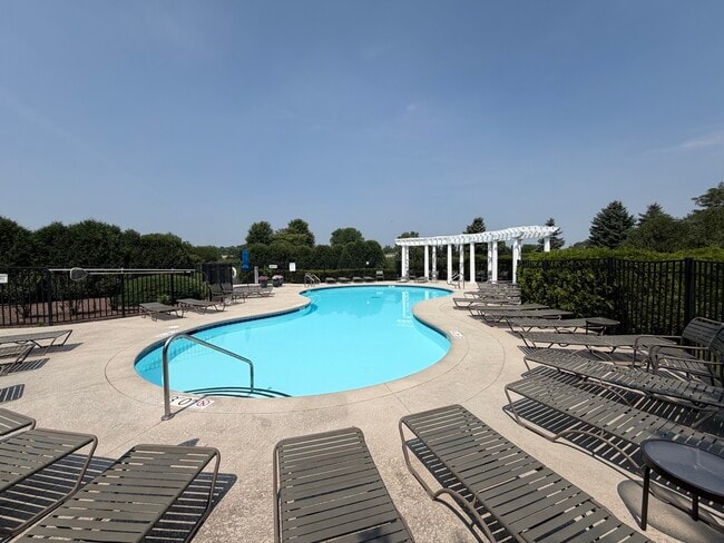 Building Photo - 607 Mansfield Way