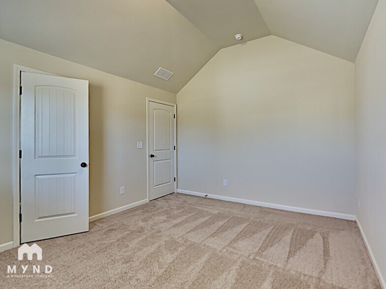 Building Photo - 9028 Holder Rd