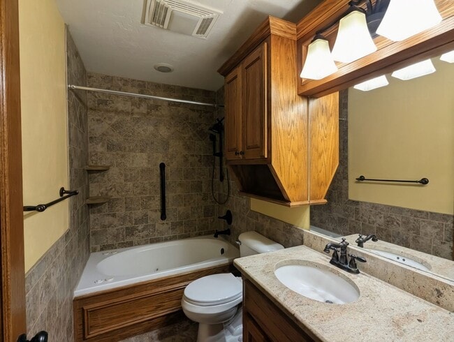 Building Photo - Quiet Country Living with Space, Privacy & Modern Comforts