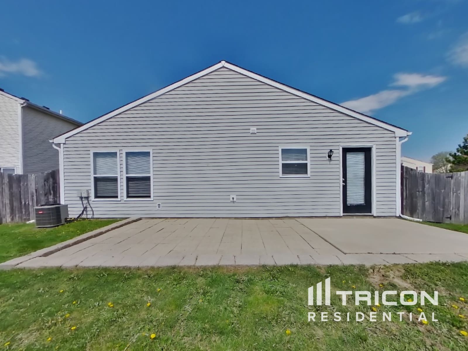 Building Photo - 2869 Ludwig Dr
