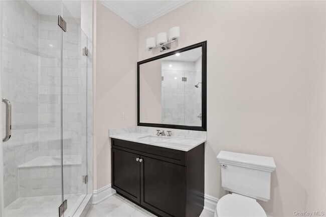 Building Photo - 5000 Royal Ct