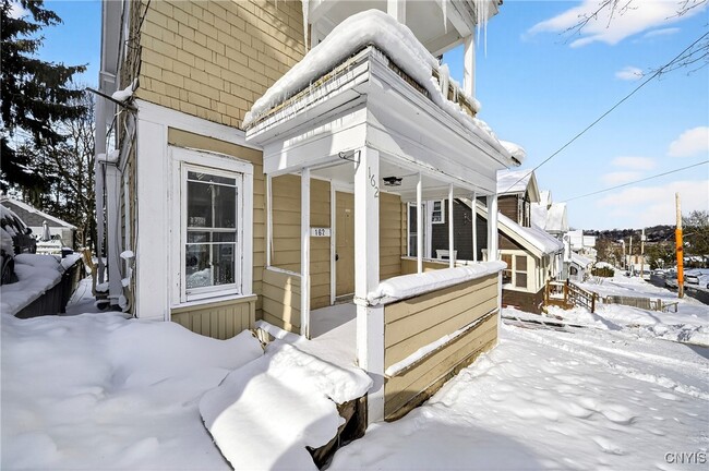 Building Photo - 162 Reed Ave