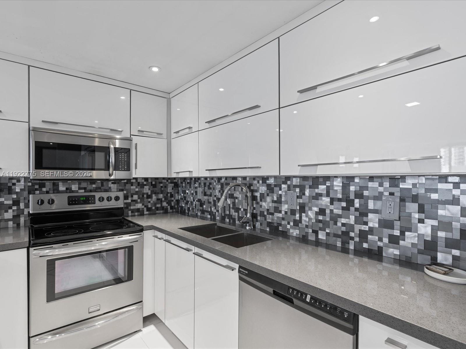 Building Photo - 19370 Collins Ave