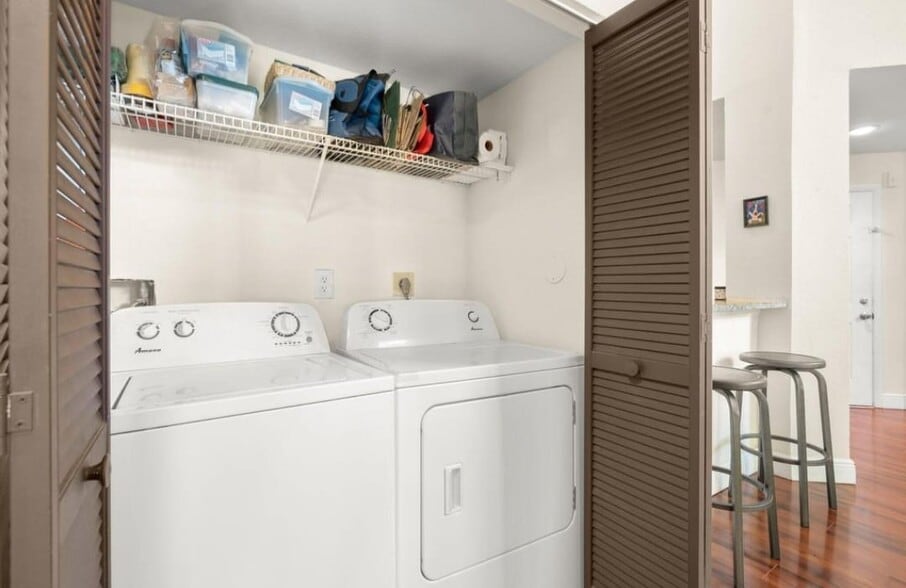 Building Photo - 1760 Palm Cove Blvd