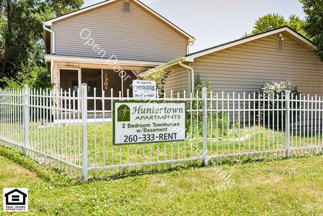 Building Photo - 15030 Tally Ho Dr