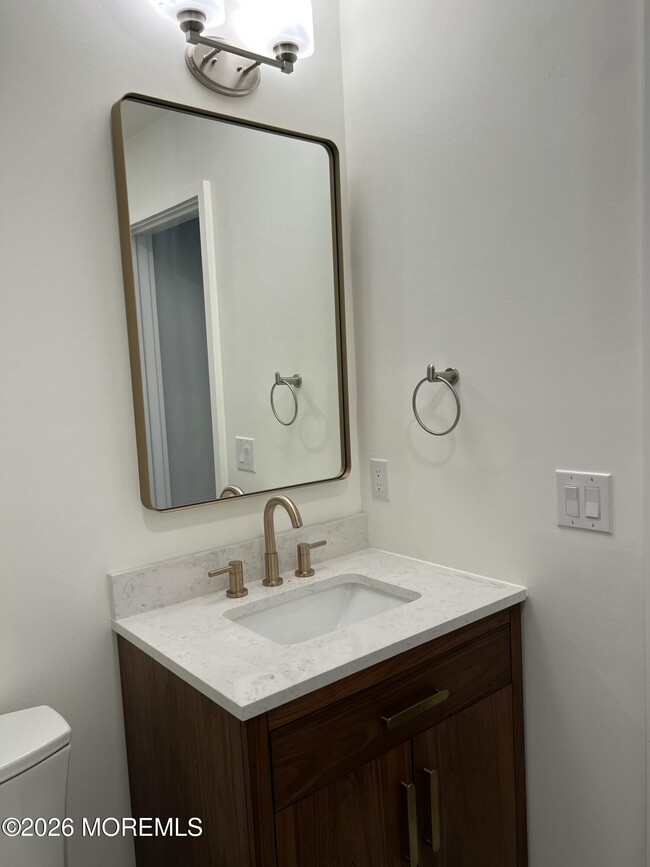 Building Photo - 22 Church St