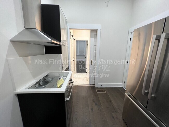 Building Photo - 1541 Riverside Ave