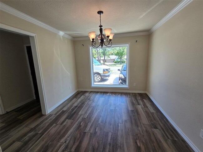 Building Photo - 9211 Kempwood Dr