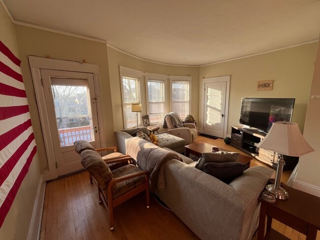 Building Photo - 2614 N Prospect Ave