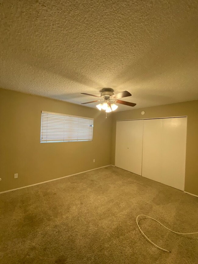 Building Photo - House for Rent