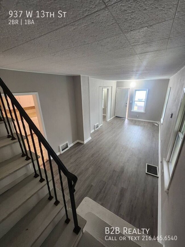 Building Photo - 937 W 13th St