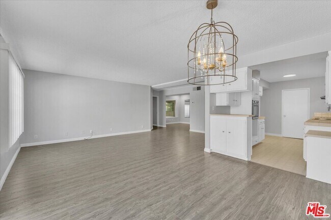 Building Photo - 4647 Willis Ave