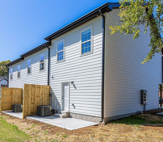 Building Photo - 1410B Bluebird Rd