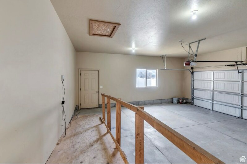 Building Photo - 1145 E 200 S