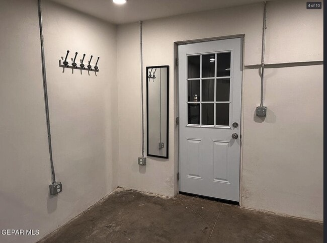 Building Photo - 2721 Sacramento Ave