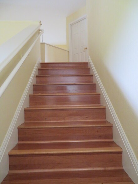 Building Photo - 3212 Bear Creek Dr