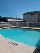 Building Photo - 1011 Ennis Joslin Rd