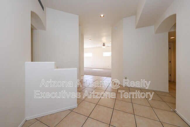 Building Photo - 7427 E Placita Rio Cabo