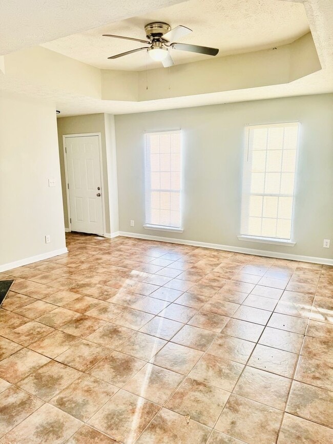 Building Photo - Beautiful 3/2 In Montgomery East *** Call 334-366-9198 to Schedule a Self Tour!