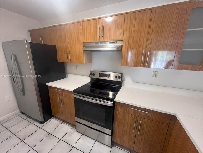 Building Photo - 8540 SW 212th St