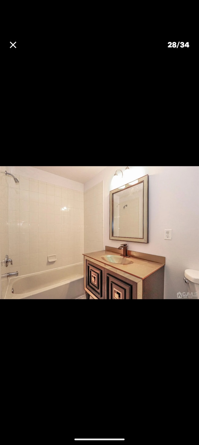 Building Photo - 138 Forest Dr