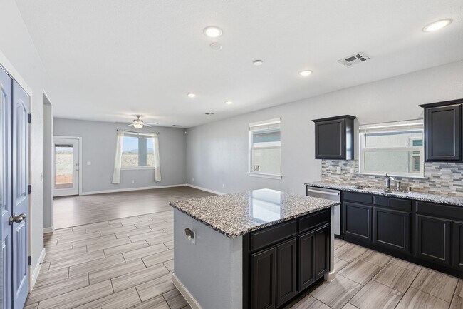 Building Photo - 3917 Desert Bluff Dr