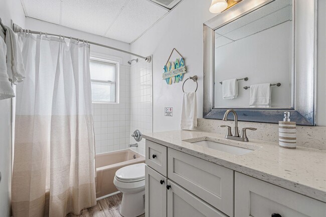 Building Photo - 334 Bluefish Dr