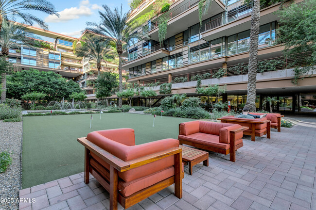 Building Photo - 7131 E Rancho Vista Dr