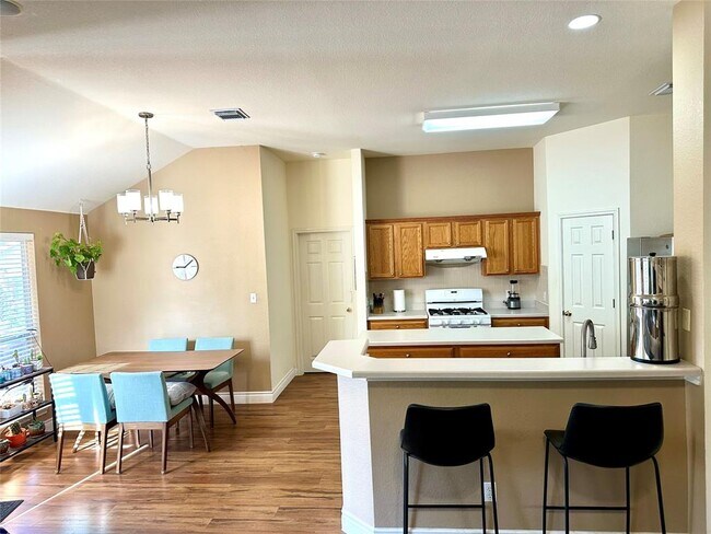 Building Photo - 15818 Hamden Cir
