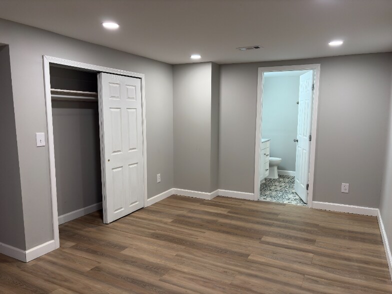 Building Photo - 4919 Fuller Dr