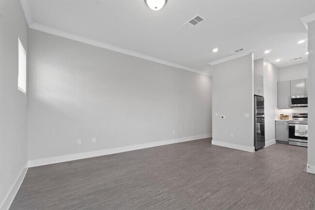 Building Photo - 4024 Bungalow Ln
