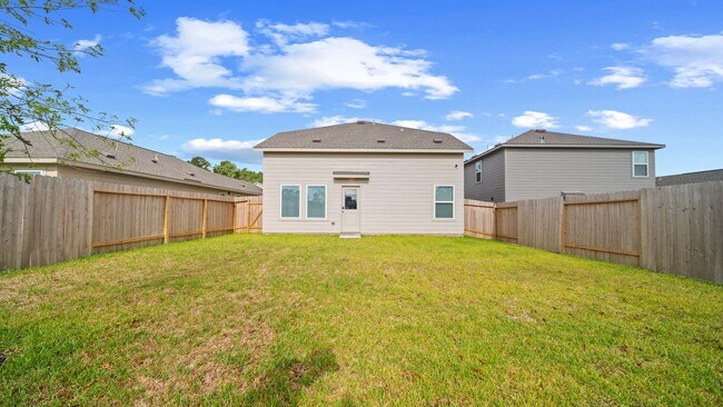 Building Photo - 633 Craven St
