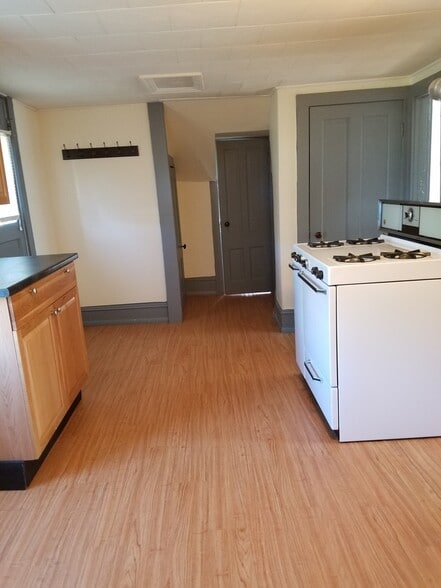 Building Photo - 137 Saint Peter St