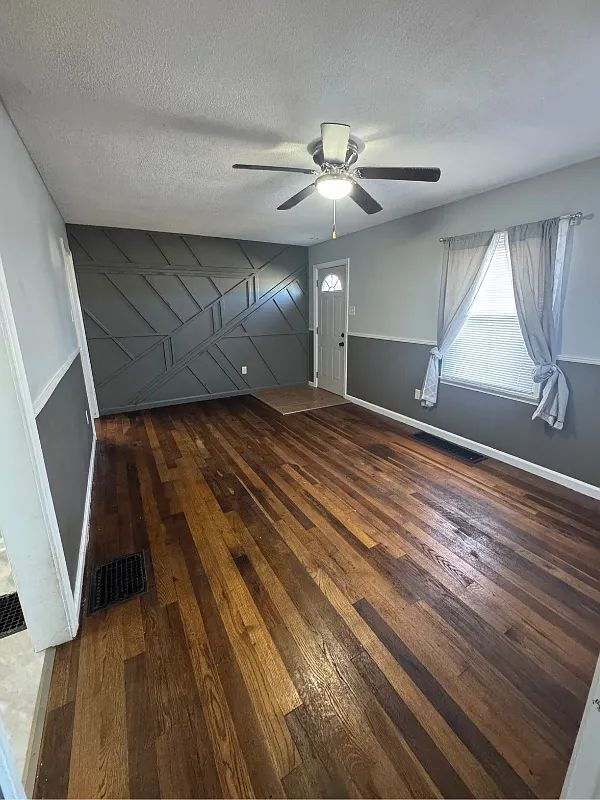 Building Photo - "Charming 3-Bedroom Home with Spacious 1760 Sq Ft in Greenwood, IN!"