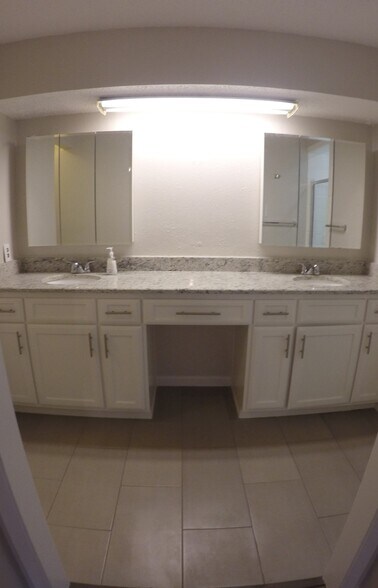 His & her sinks in master bathroom - 1604 Timbercreek Rd